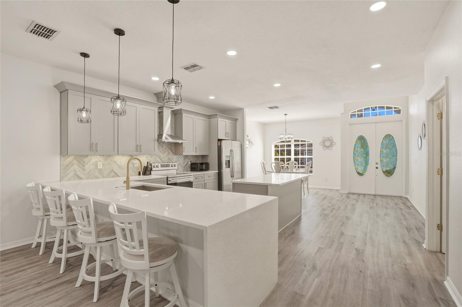 BARCLAY TRAILS - Residential