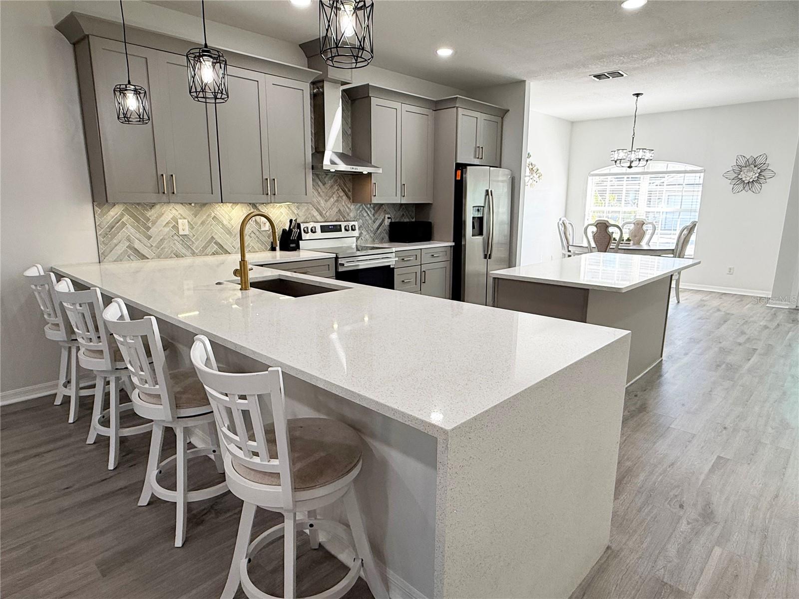 BARCLAY TRAILS - Residential