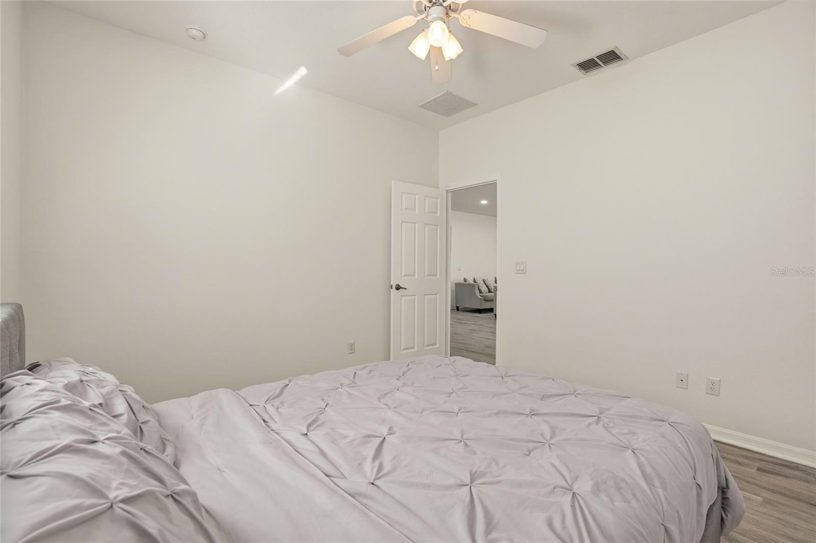 BARCLAY TRAILS - Residential