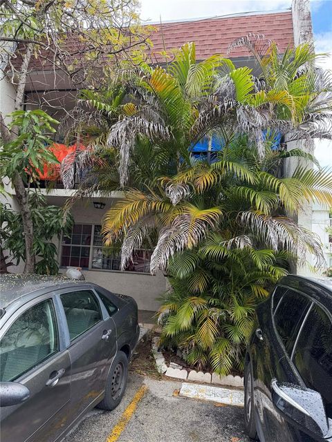 15165 NE 6TH AVENUE MIAMI FL 33162