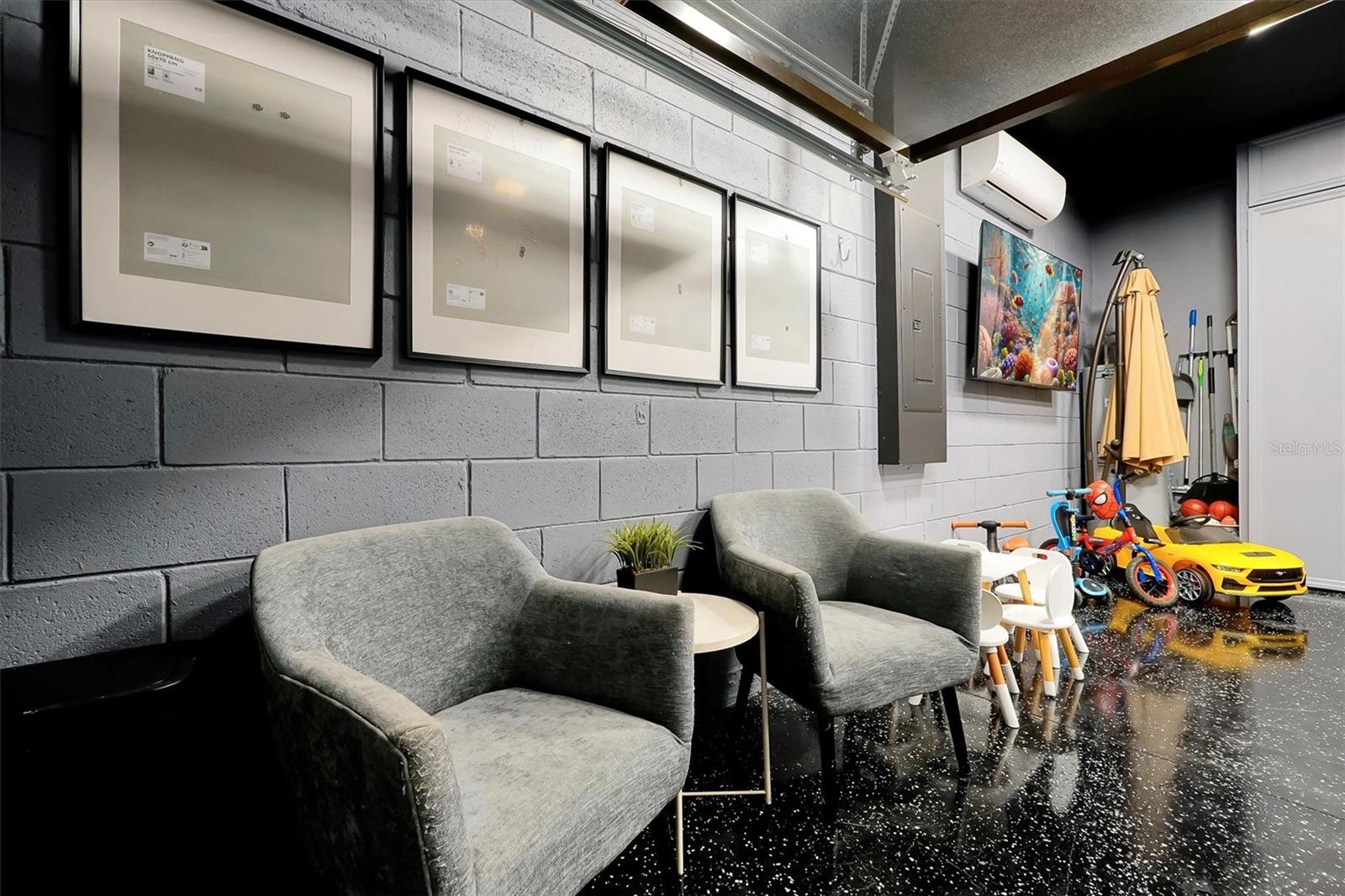 EAGLE MEADOW - Residential