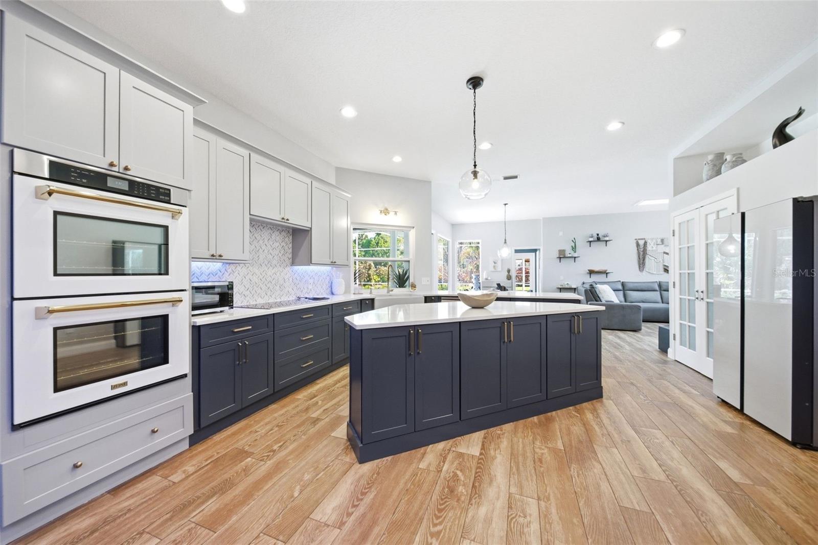 113 SANDY OAKS PLACE