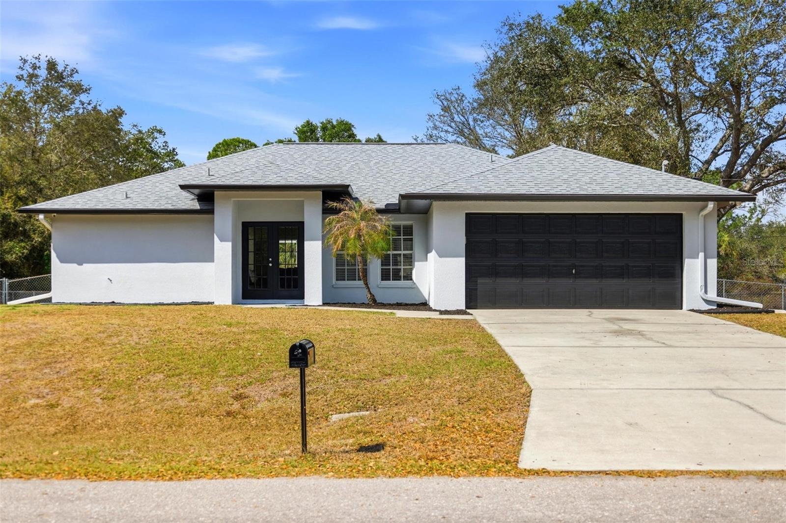 1621 MCARTHUR AVENUE