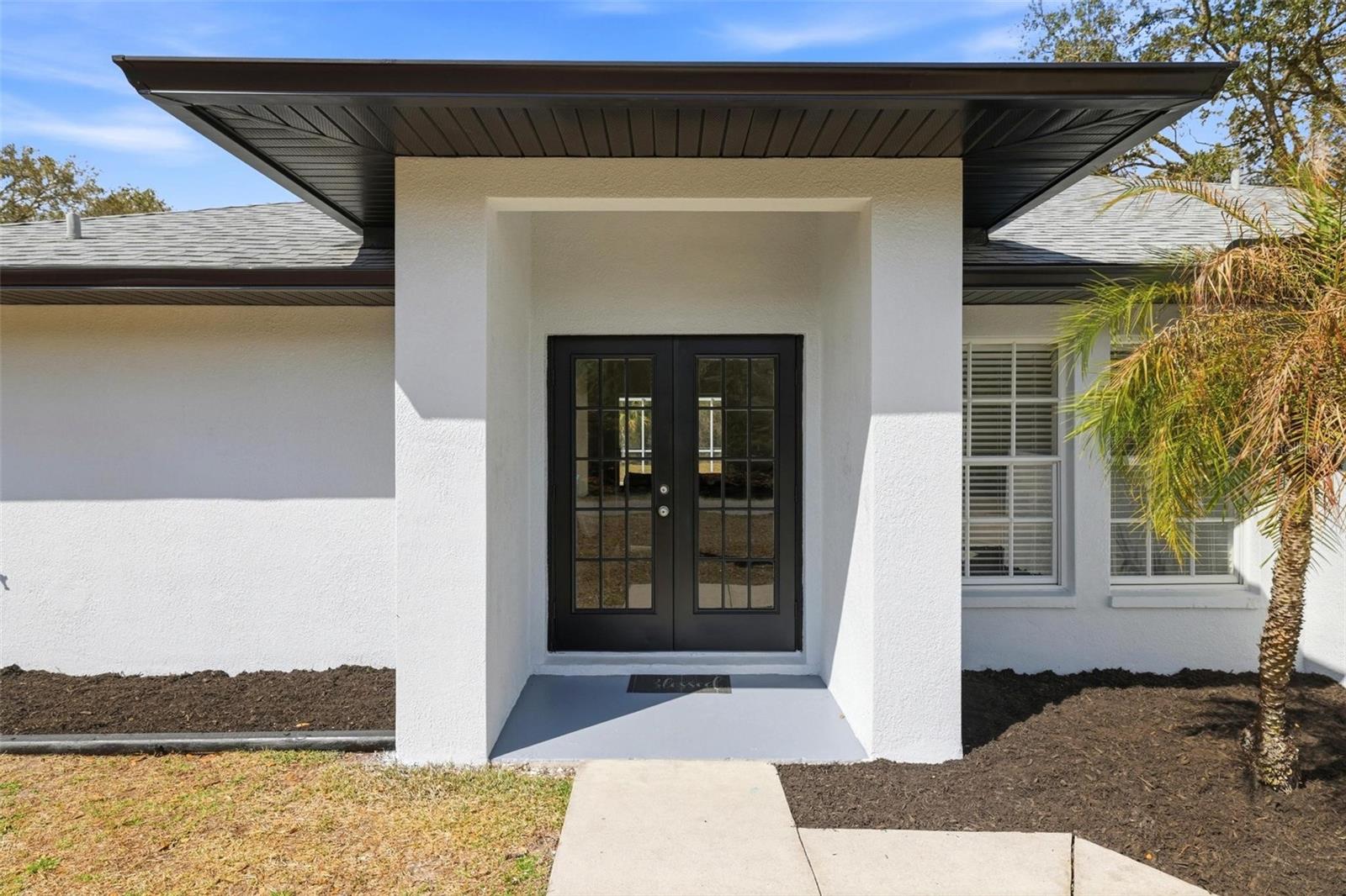 1621 MCARTHUR AVENUE