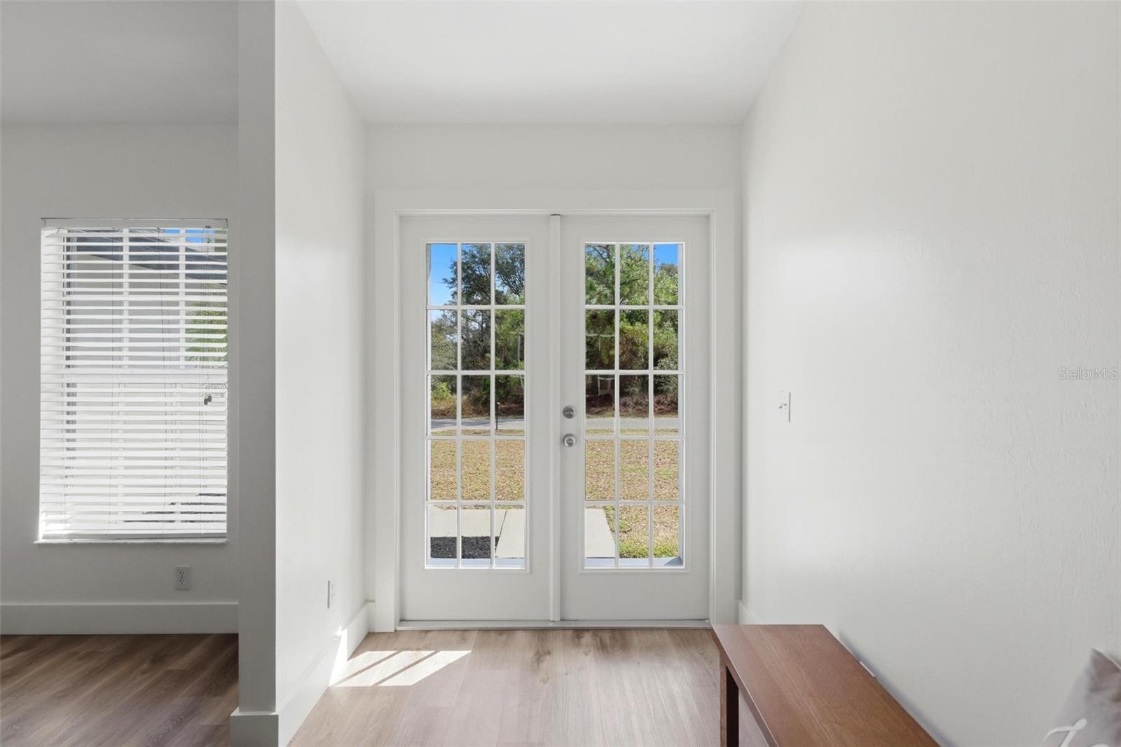 1621 MCARTHUR AVENUE