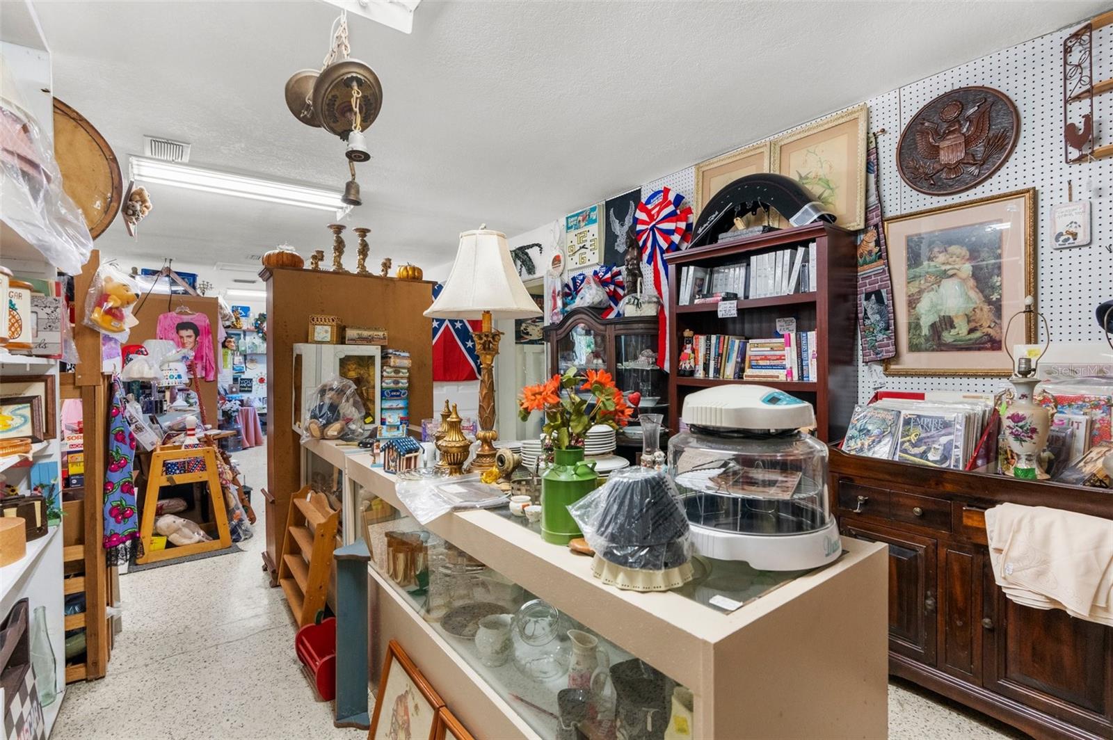 NORTH BROOK - Commercial Sale