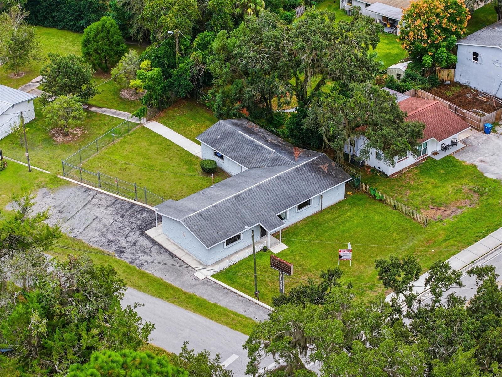 NORTH BROOK - Commercial Sale