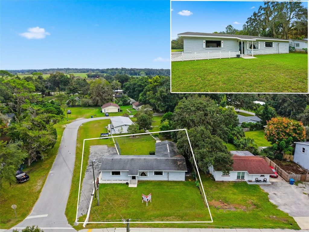 Photo of 1340 Howell Avenue, Brooksville, FL 34601 (MLS # W7874695)