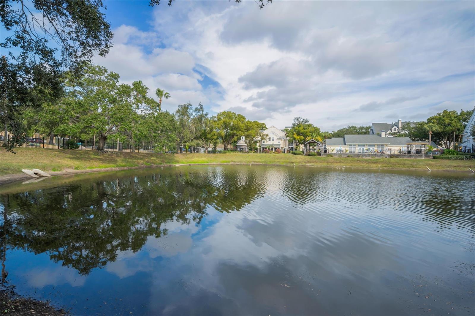 BENTLEY AT COBBS LANDING CONDO THE - Residential
