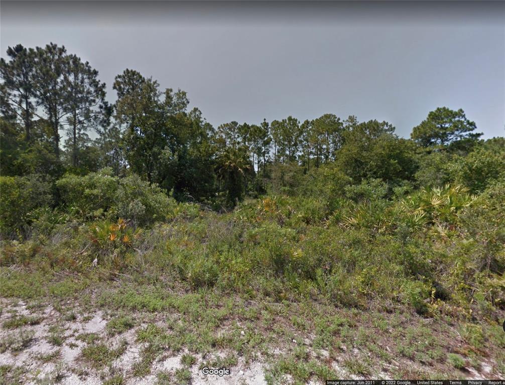 Very nice OVERSIZED (.35 acre) residential lot backs up to creek leading to Lake Hill in Leisure Lakes, giving you plenty of space between you and the neighboring lots to the south and east. Located on graded road. Power pole at site, according to owner. Rare find for the price. Perfect spot for your country home in a rural community. Nice and quiet but not too far from town.