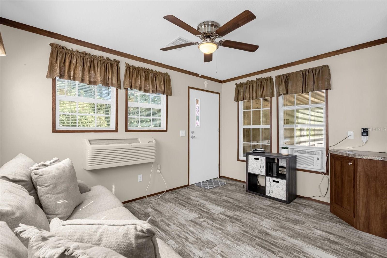 RAINBOW PARK - Residential