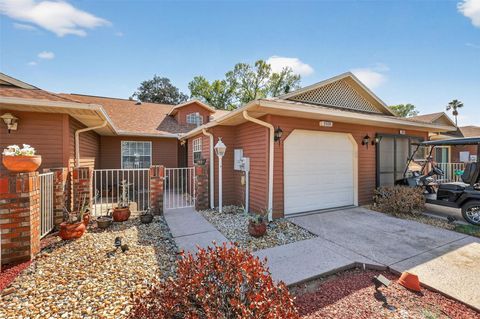 Photo of 5506 Rosewall Circle, Leesburg, FL 34748 (MLS # G5109270)