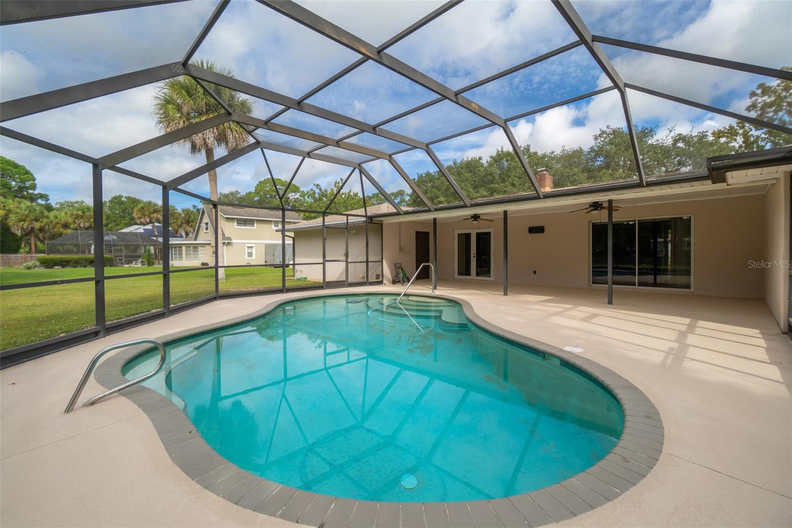 DALEHURST PINES - Residential