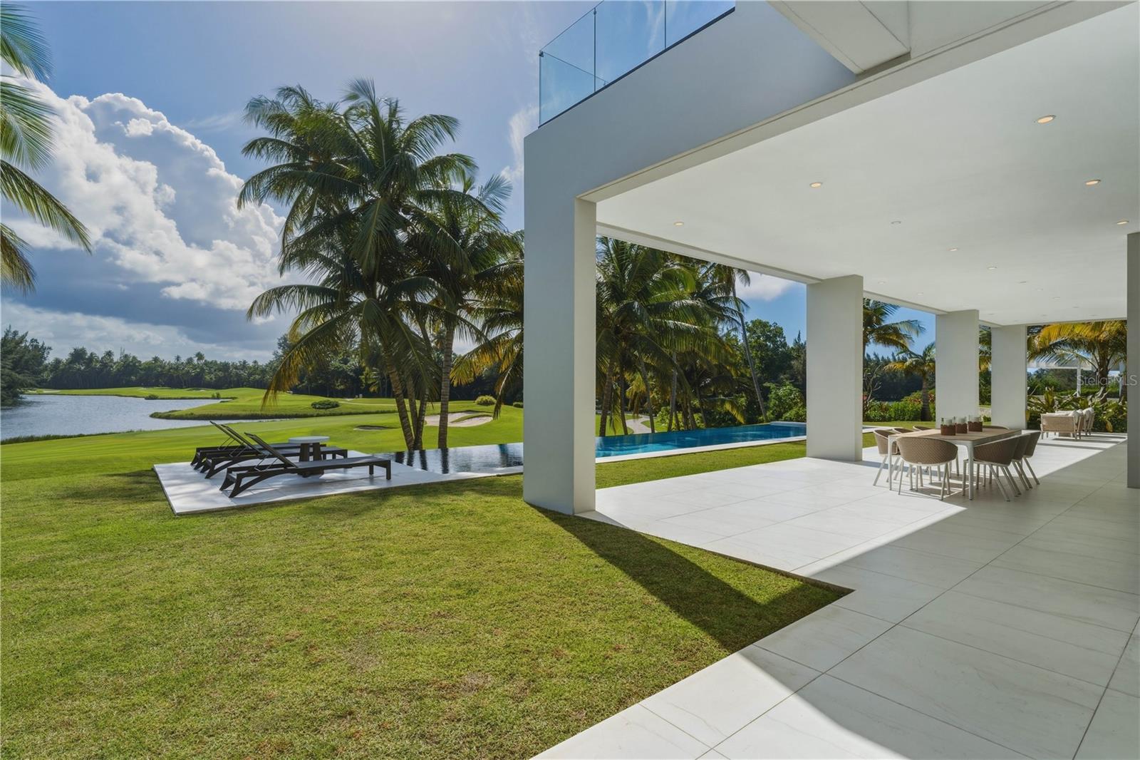 FOUR SEASONS RESORT AND RESIDENCES PUERTO RICO - Residential