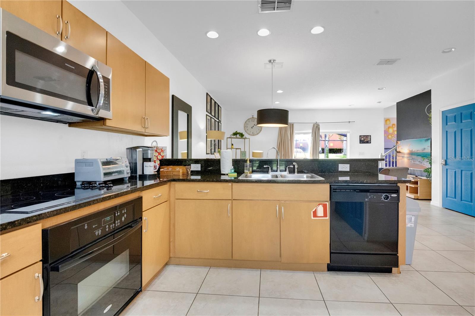 ENCANTADA PH 2 - Residential