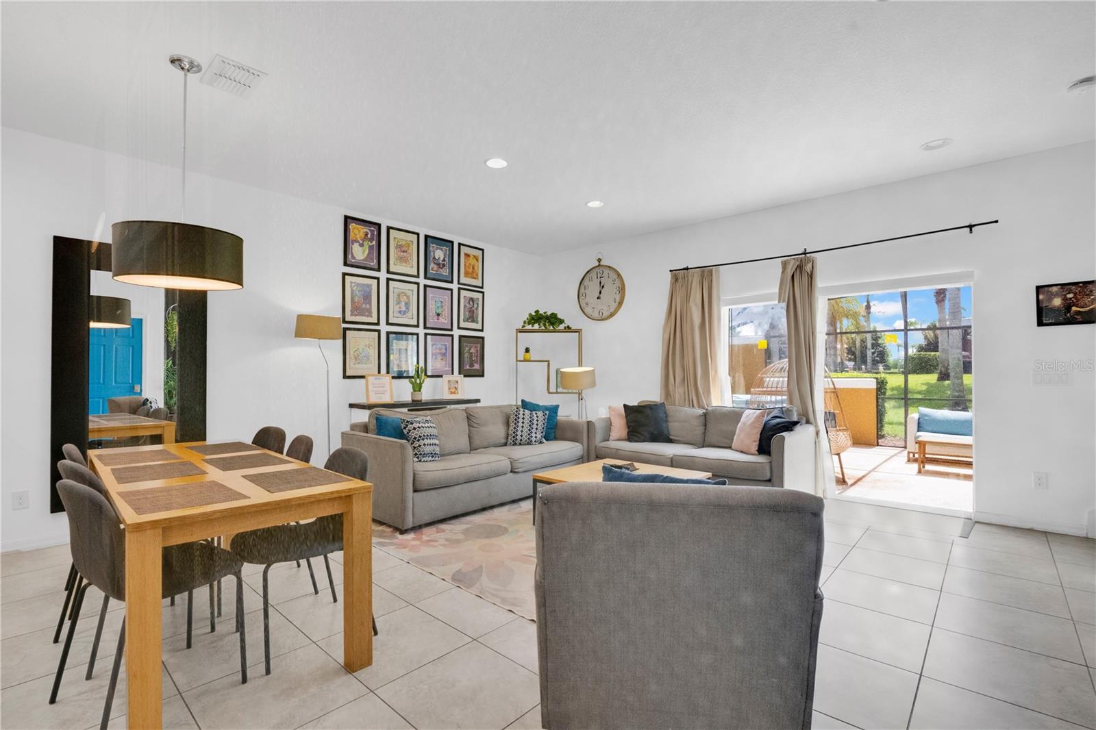 ENCANTADA PH 2 - Residential