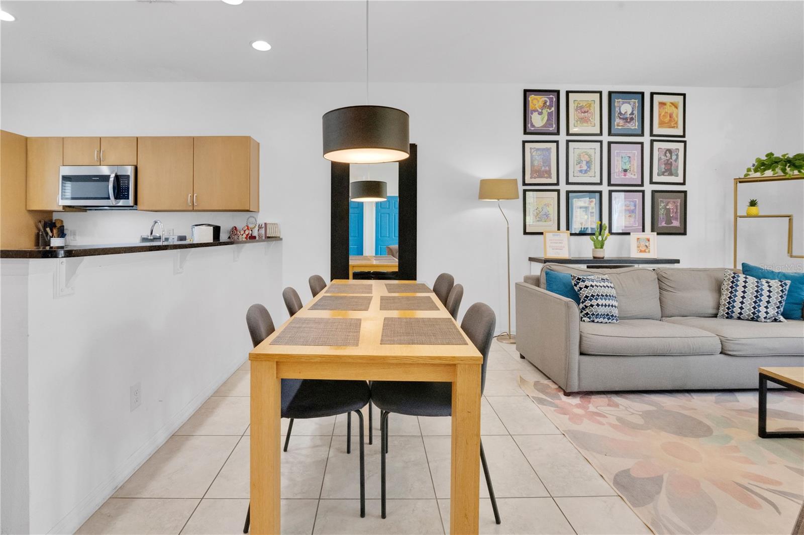 ENCANTADA PH 2 - Residential