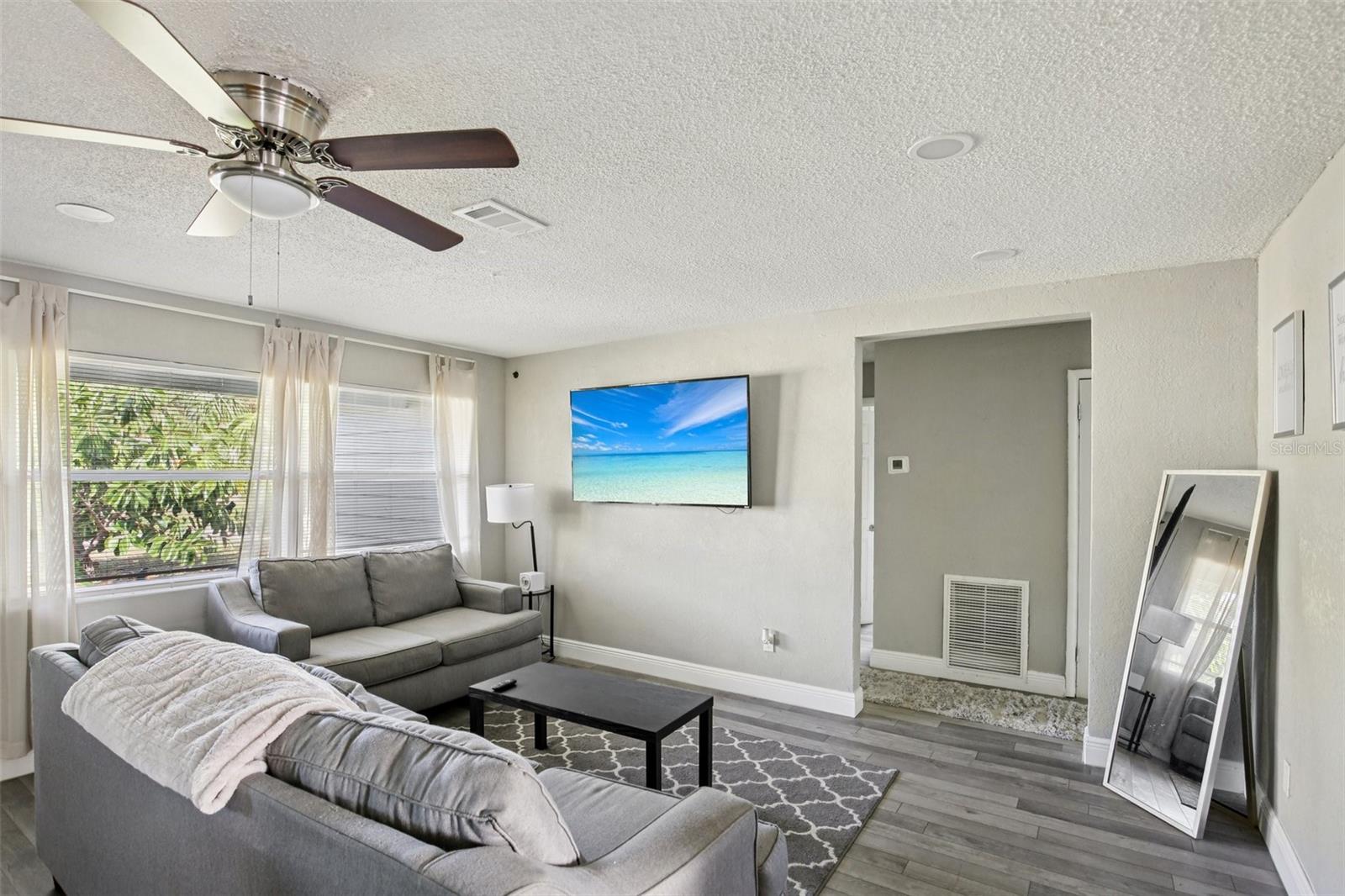 APOLLO BEACH UNIT ONE PT ONE - Residential