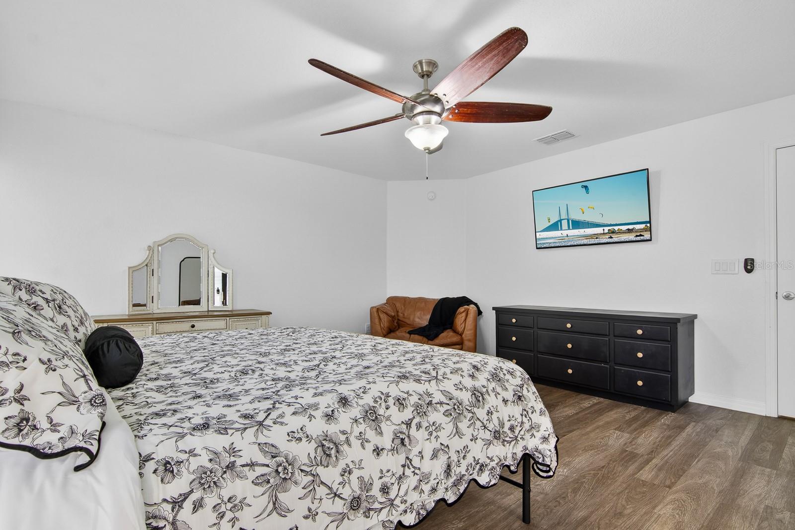 RIDGEWOOD WEST - Residential