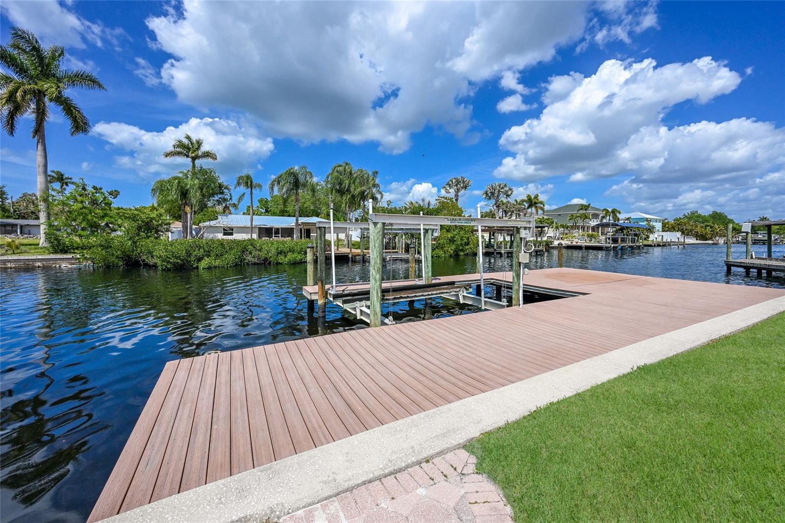 REPLAT OF BONAIRE BAYOU - Residential