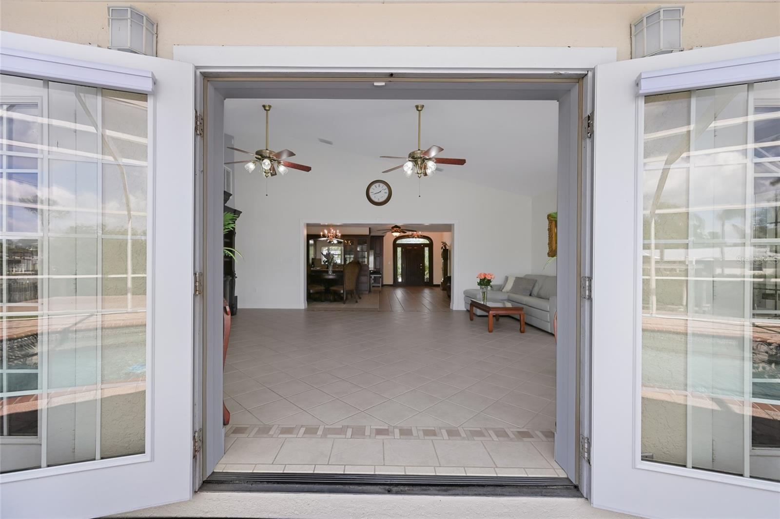 REPLAT OF BONAIRE BAYOU - Residential