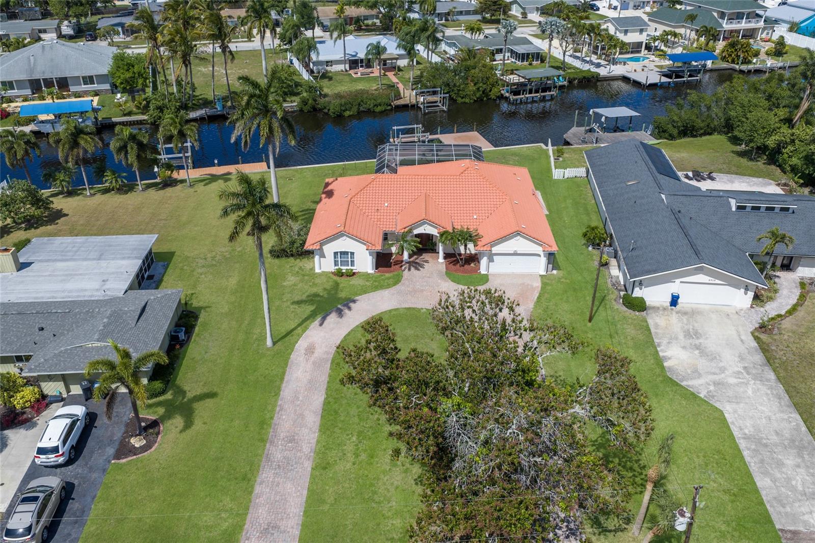 REPLAT OF BONAIRE BAYOU - Residential