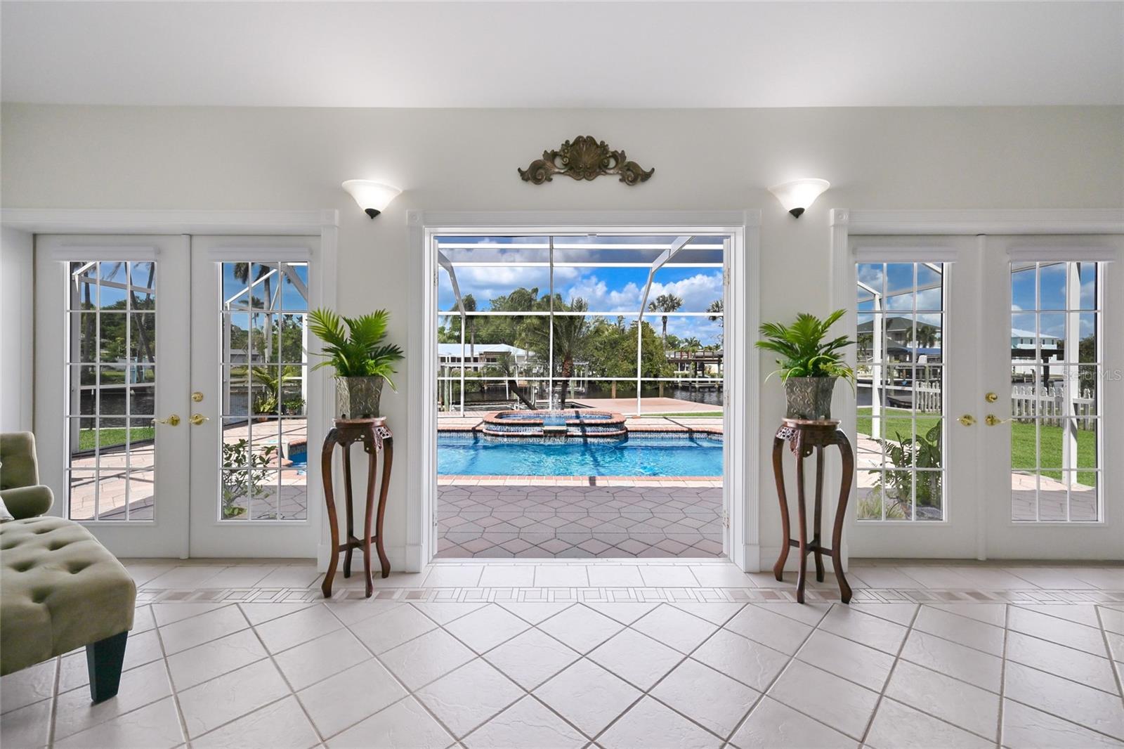 REPLAT OF BONAIRE BAYOU - Residential