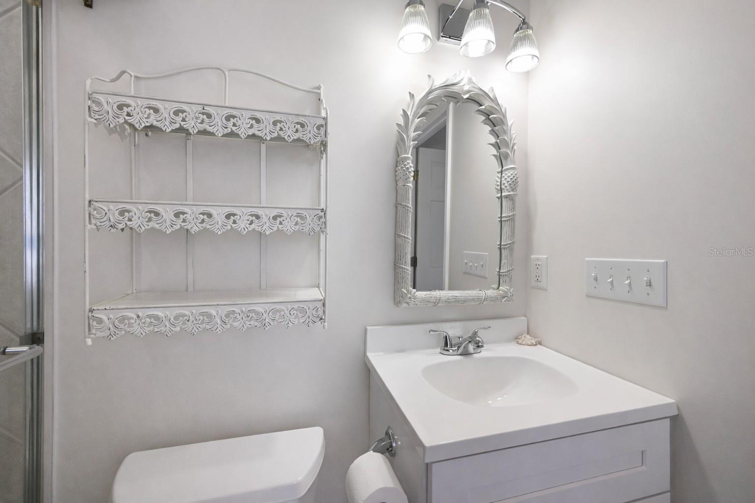 REPLAT OF BONAIRE BAYOU - Residential