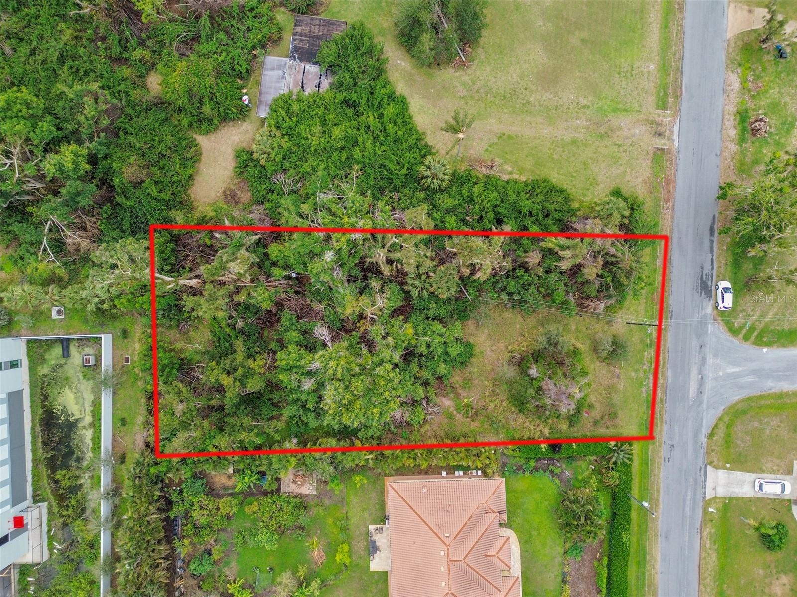 Empty residential lot, desirably located in Osprey, Sarasota County. This prime piece of land offers a fantastic opportunity to build your dream home in a sought-after neighborhood. Enjoy the charm of Osprey, with its proximity to beautiful beaches, top-rated schools, shopping, dining, and outdoor recreation. Don’t miss out on this exceptional investment in a growing community!
Location is everything! This prime piece of land is just minutes from some of Florida’s most breathtaking beaches, including Turtle Beach, Siesta Key Beach, Venice Beach, and Nokomis Beach. Nature lovers will appreciate the proximity to Oscar Scherer Park, where you can explore scenic trails or launch your kayak for a peaceful day on the water. Additionally, a public boat ramp at Blackburn Point is just around the corner, providing easy access for boating enthusiasts.