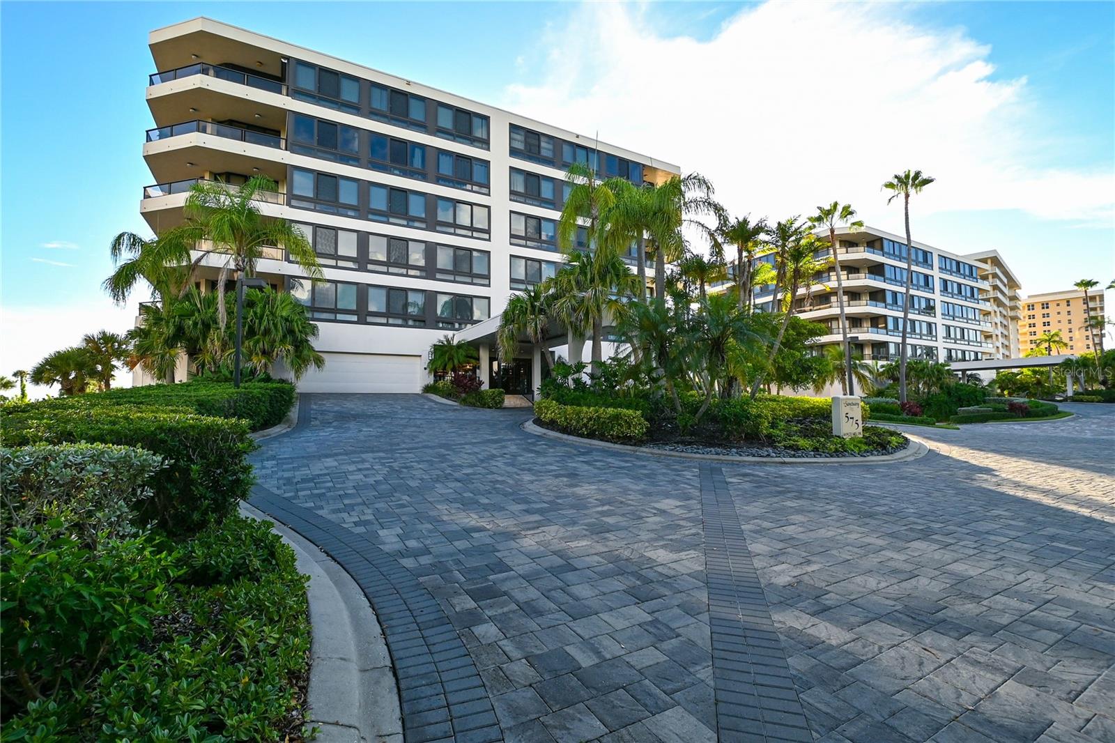 SANCTUARY I - Residential