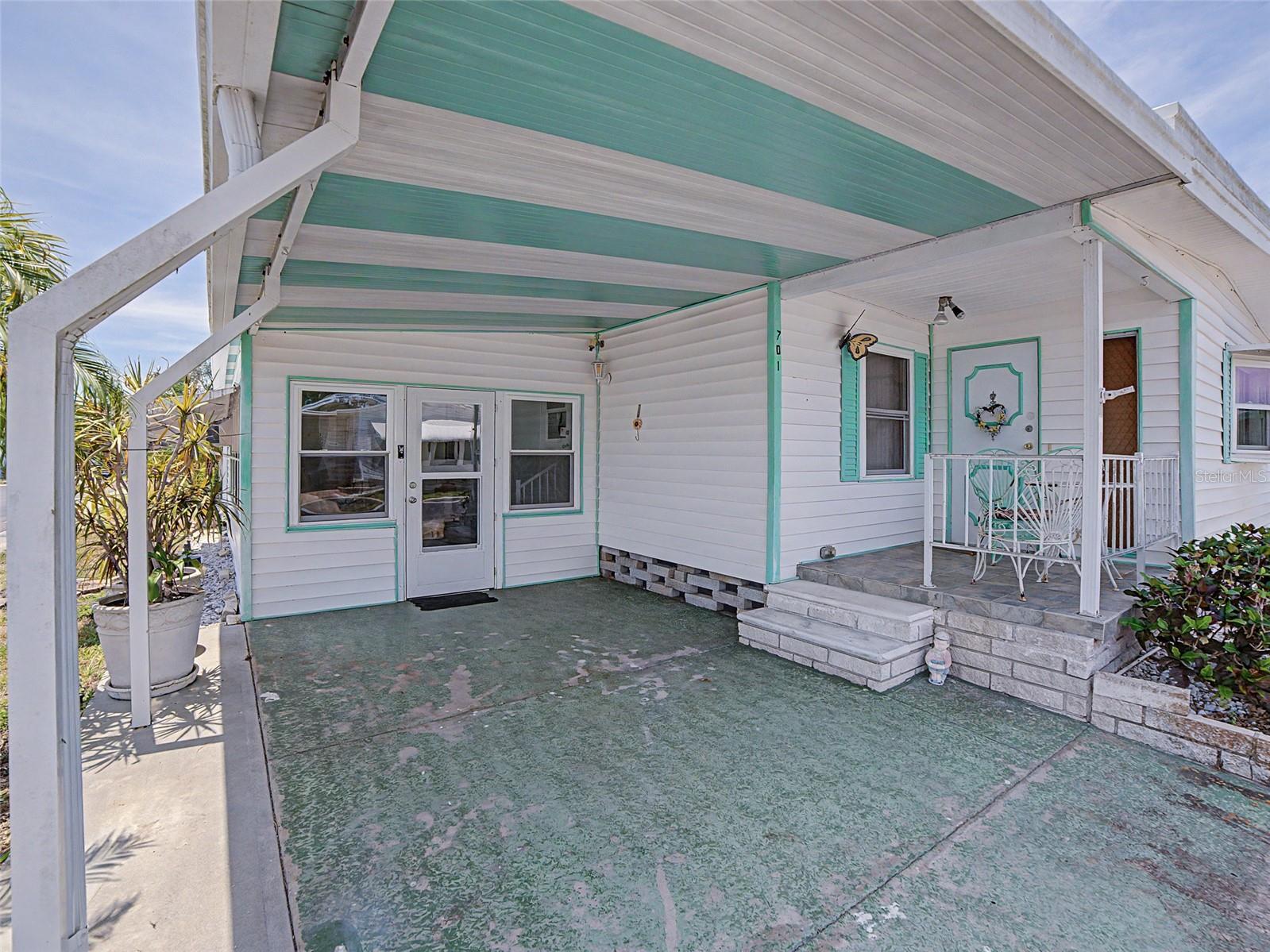701 SUGAR PALM STREET