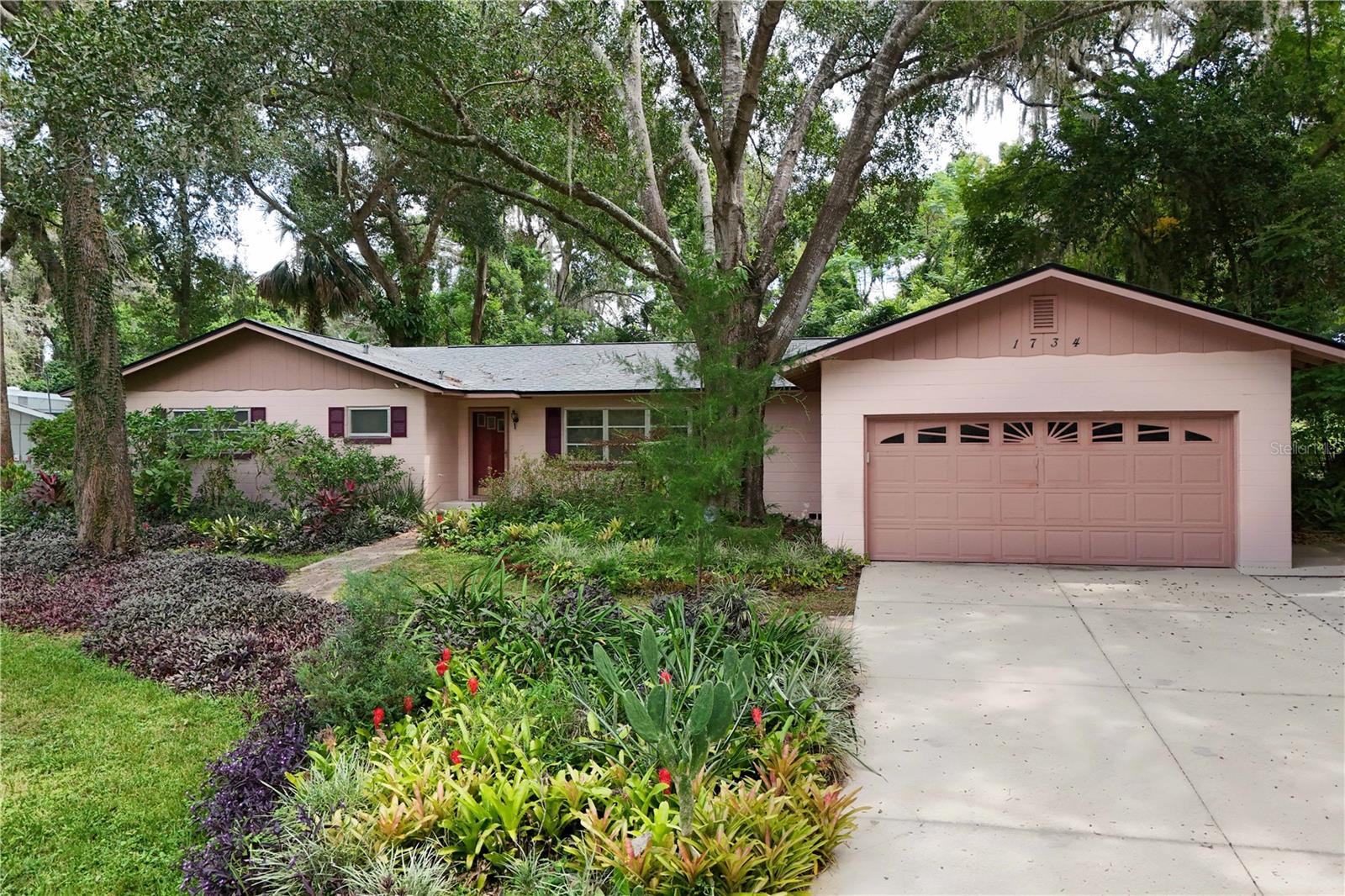 1734 NORMANDY DRIVE