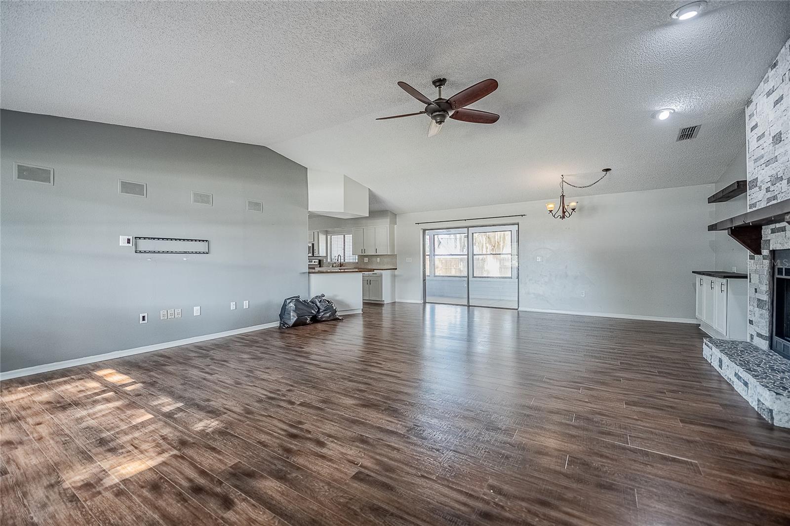 SUMMIT - Residential