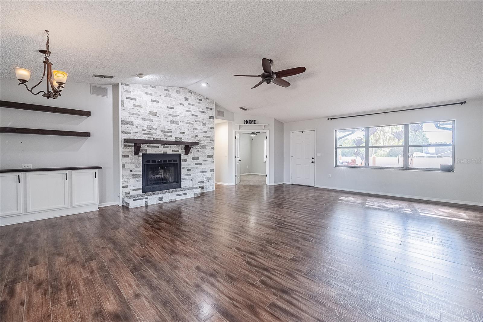 SUMMIT - Residential