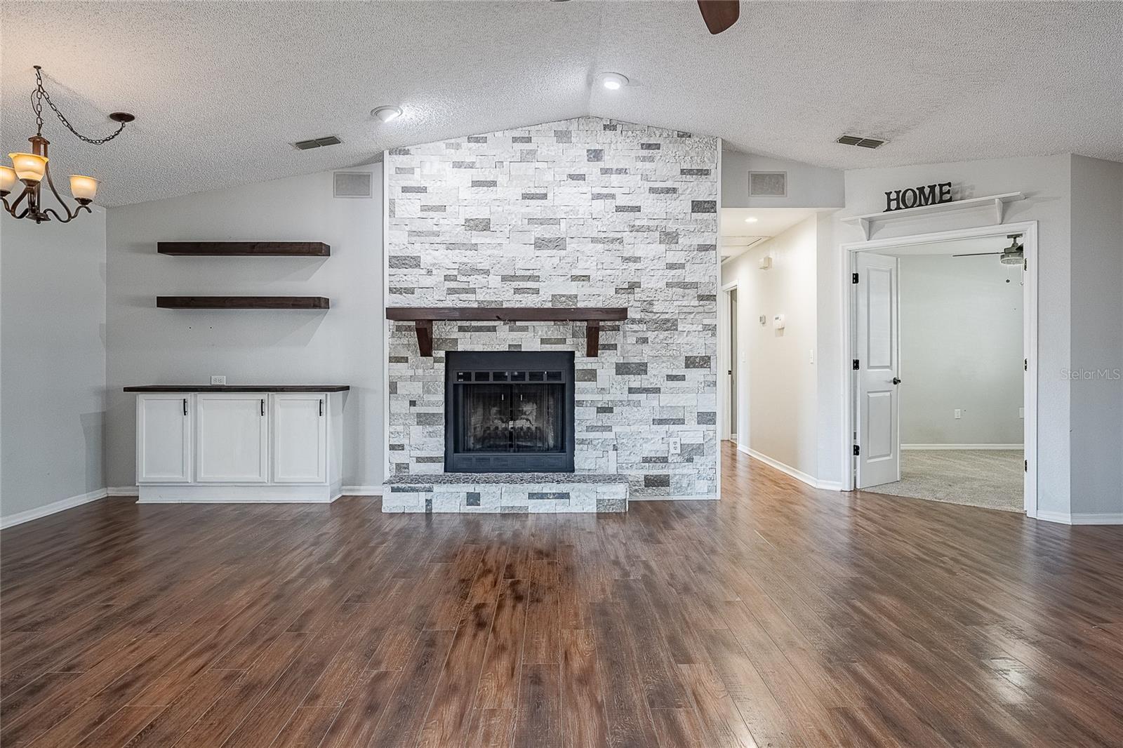 SUMMIT - Residential