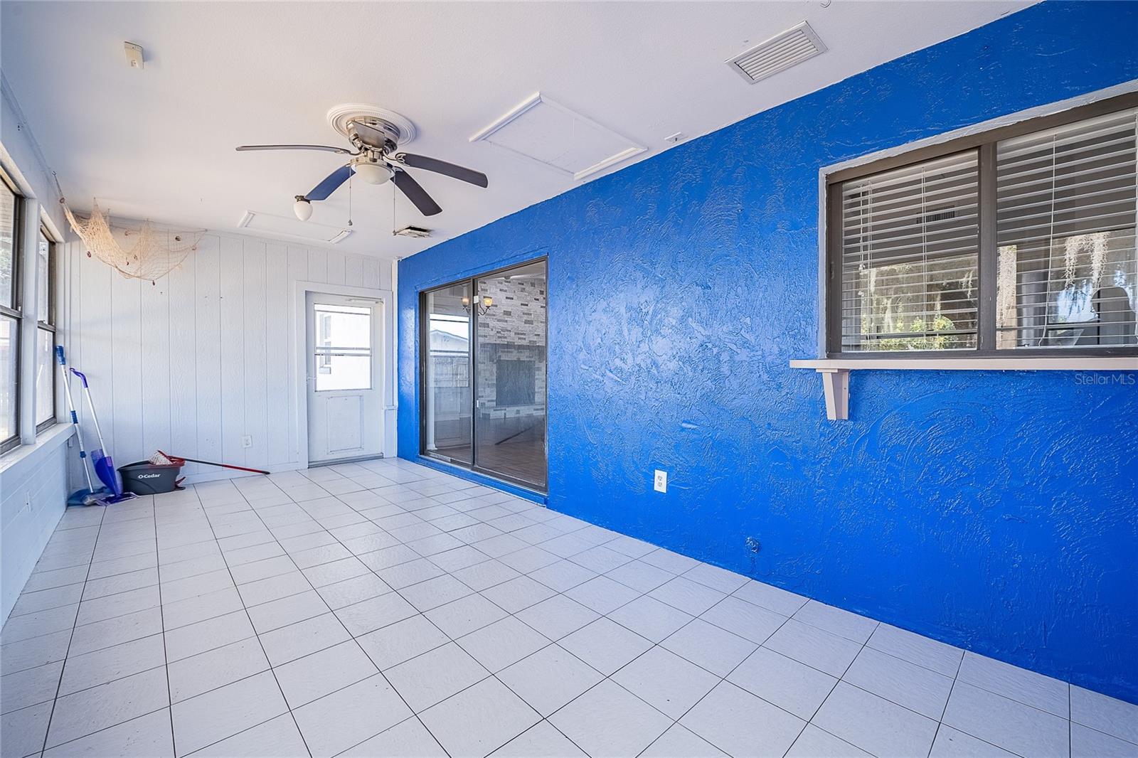 SUMMIT - Residential