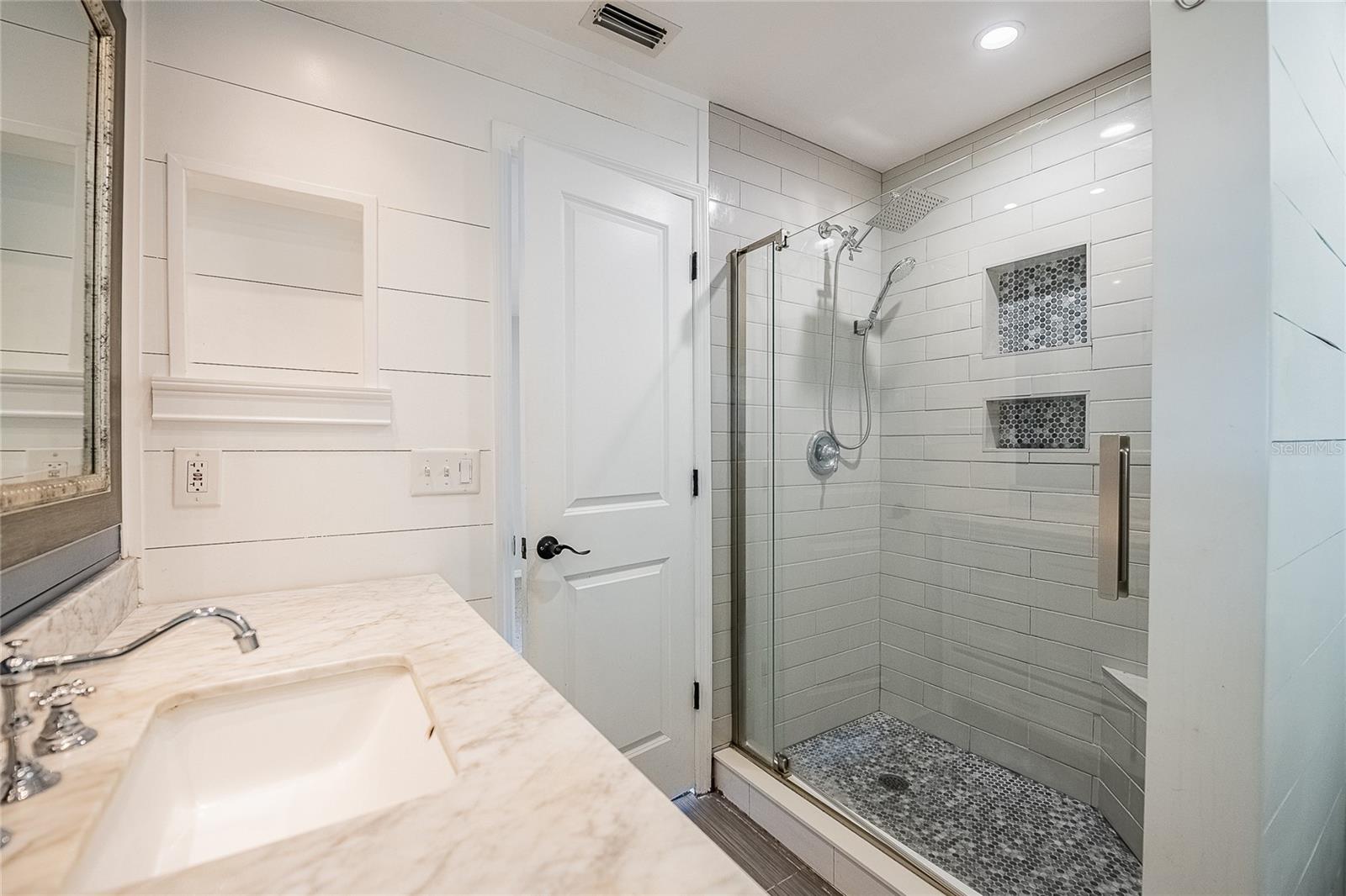 SUMMIT - Residential