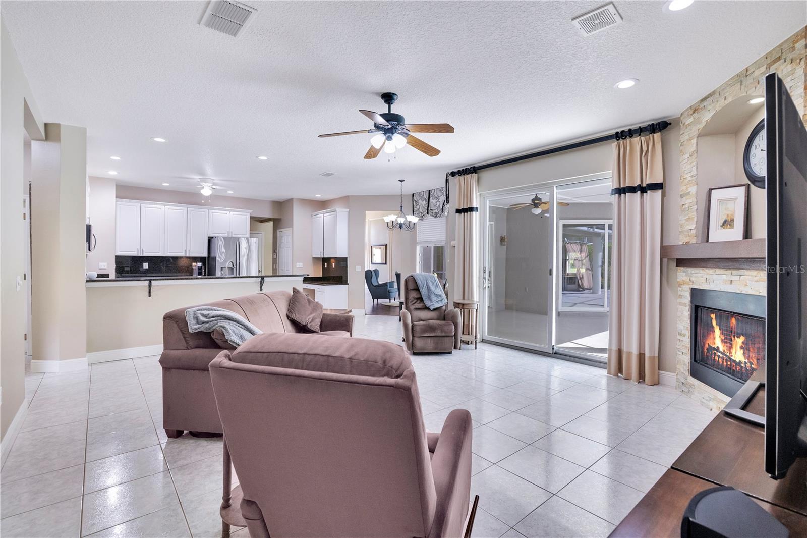 CYPRESS ISLE - Residential