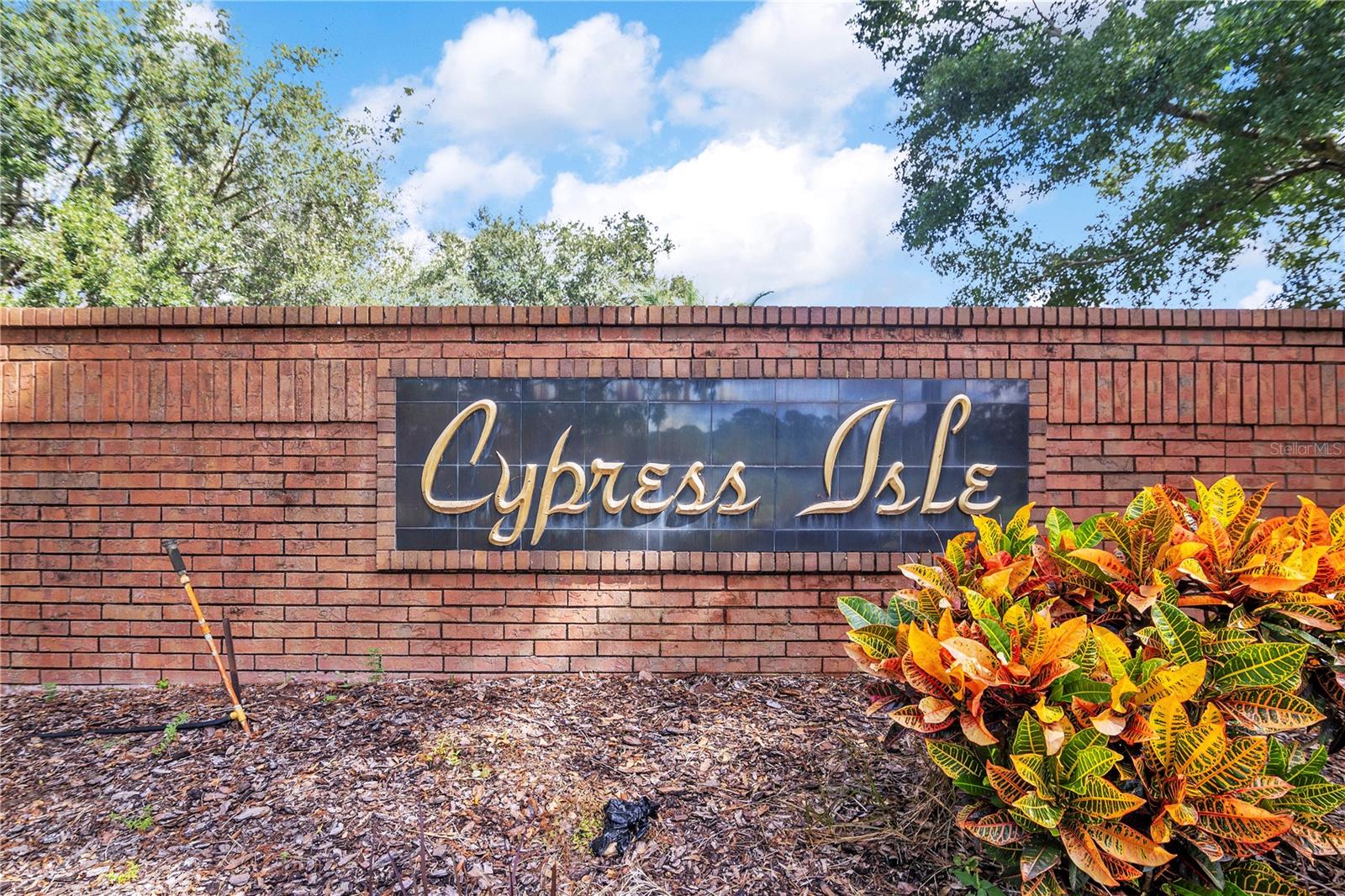 CYPRESS ISLE - Residential