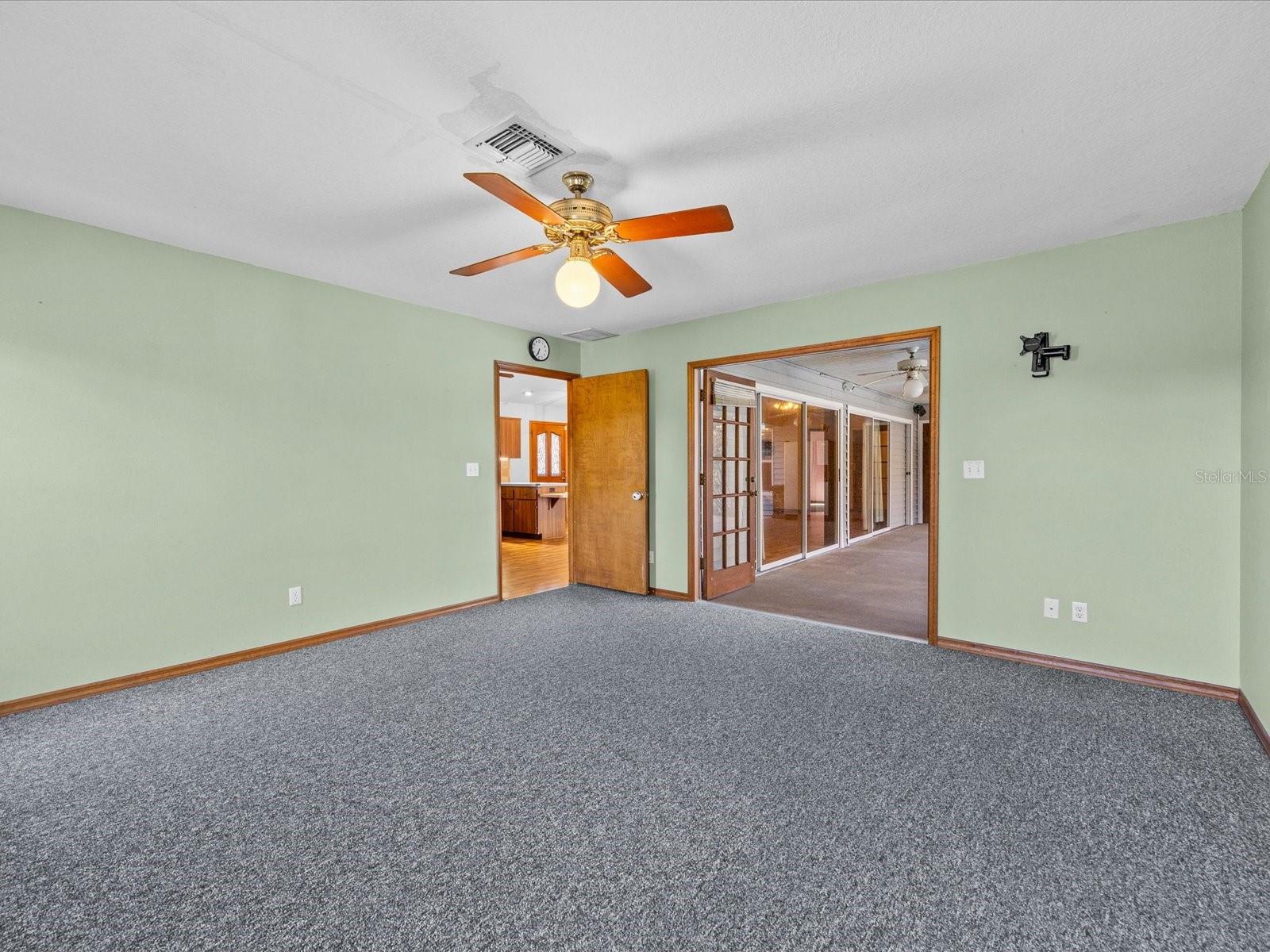 GROVELAND FARMS - Residential