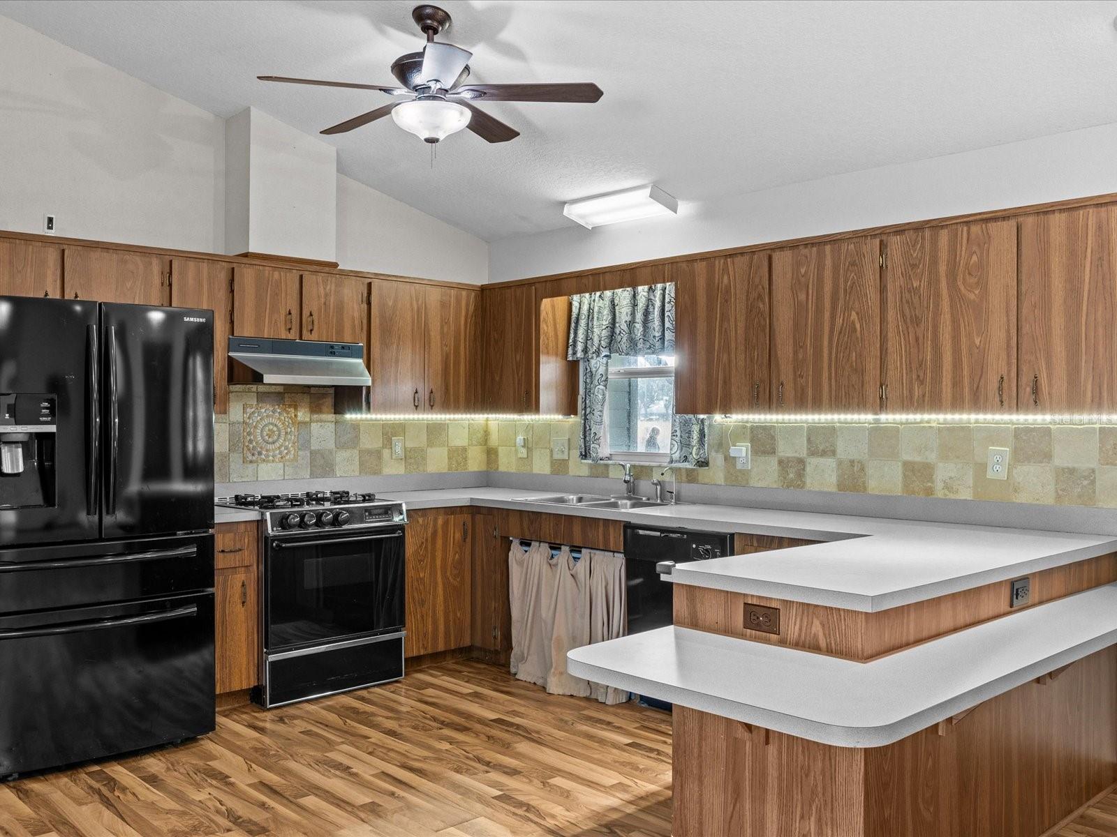 GROVELAND FARMS - Residential