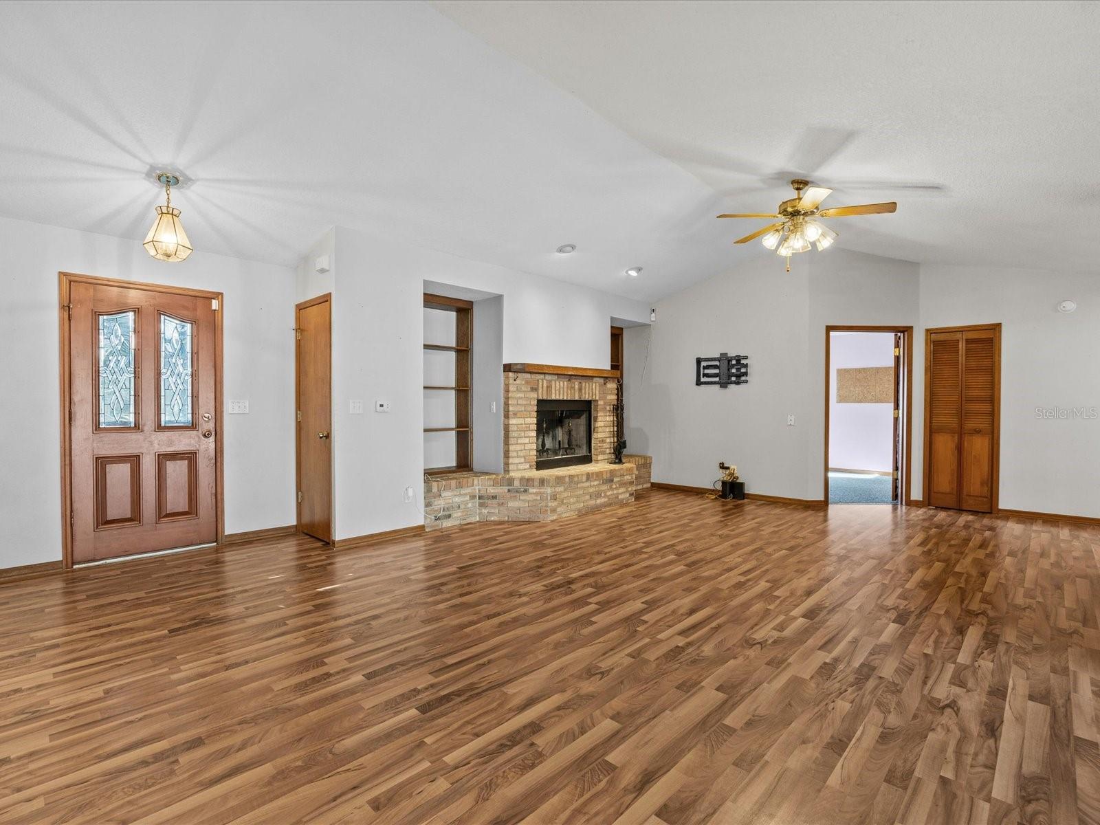 GROVELAND FARMS - Residential