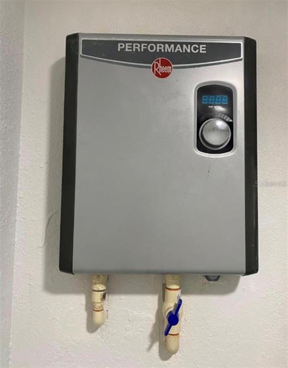 CREST RIDGE GARDENS - Residential