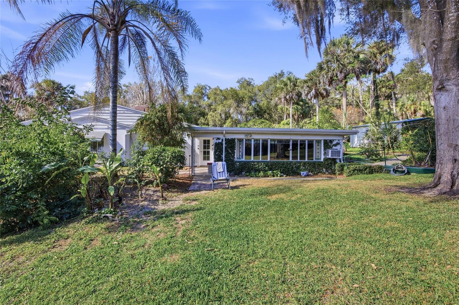 UMATILLA PALM COURT - Residential