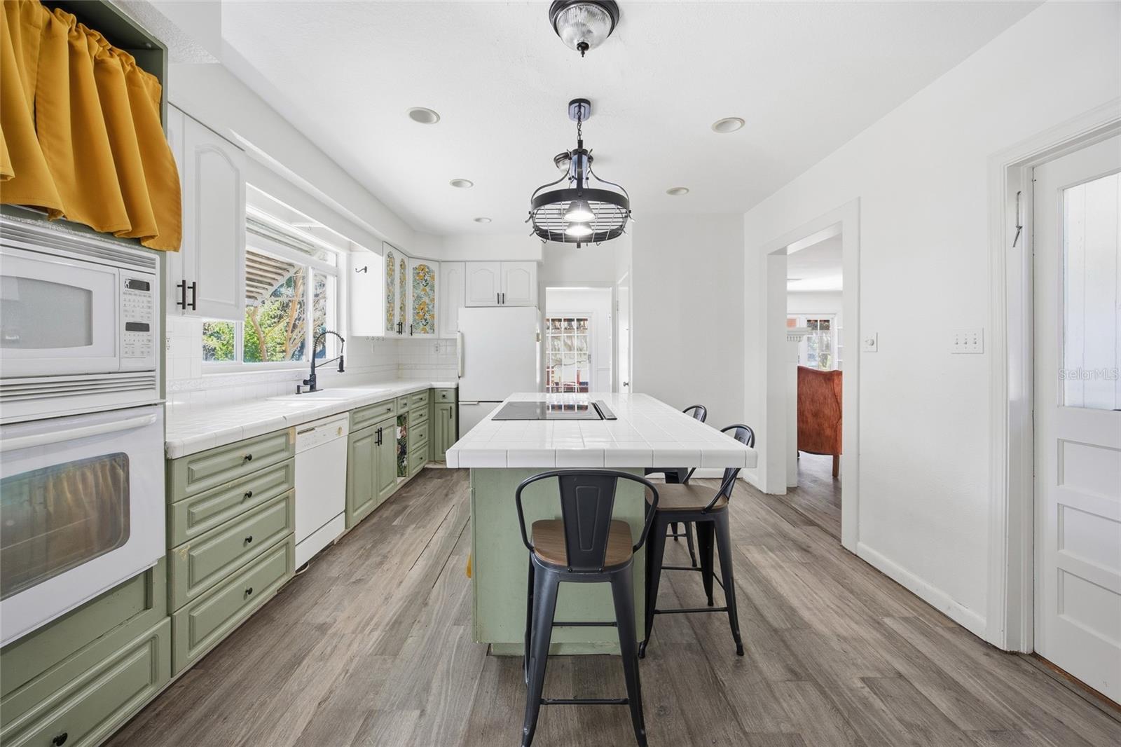 UMATILLA PALM COURT - Residential