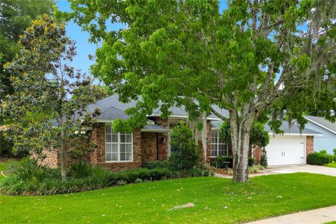 A home in DELAND