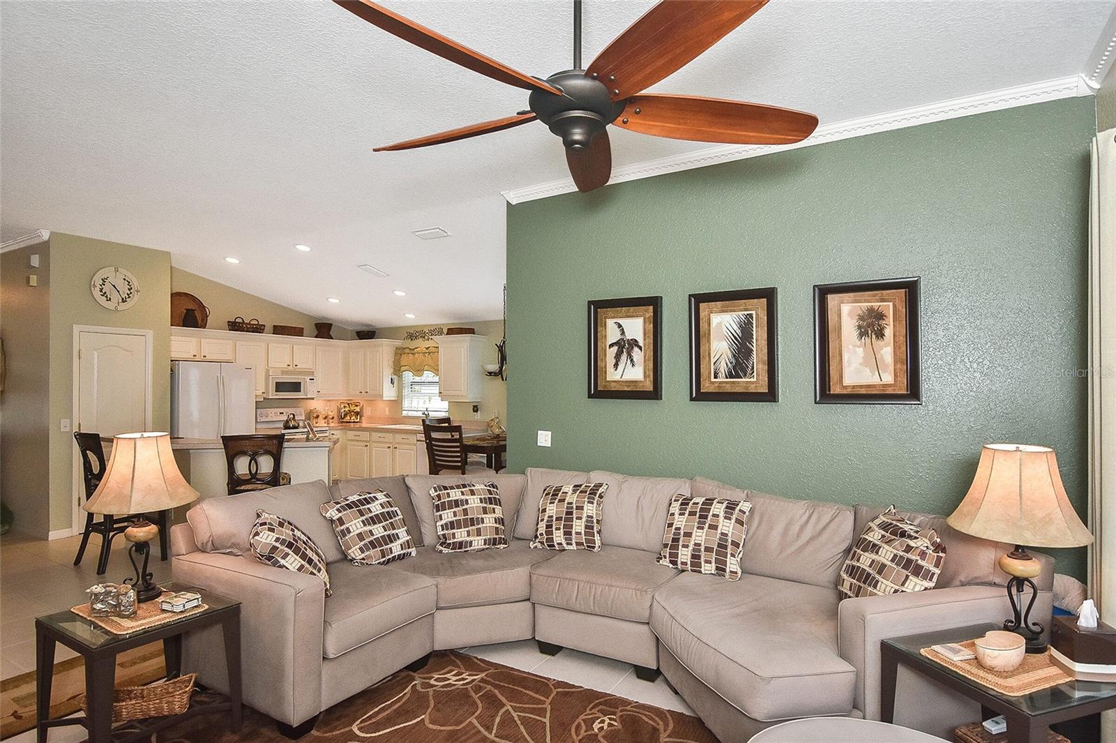 LAKESIDE PLANTATION - Residential