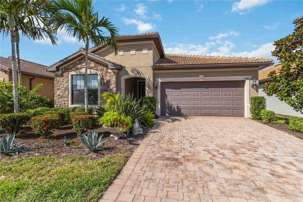 Photo of 5942 Caspian Tern Drive, Sarasota, FL 34238 (MLS # A4667814)