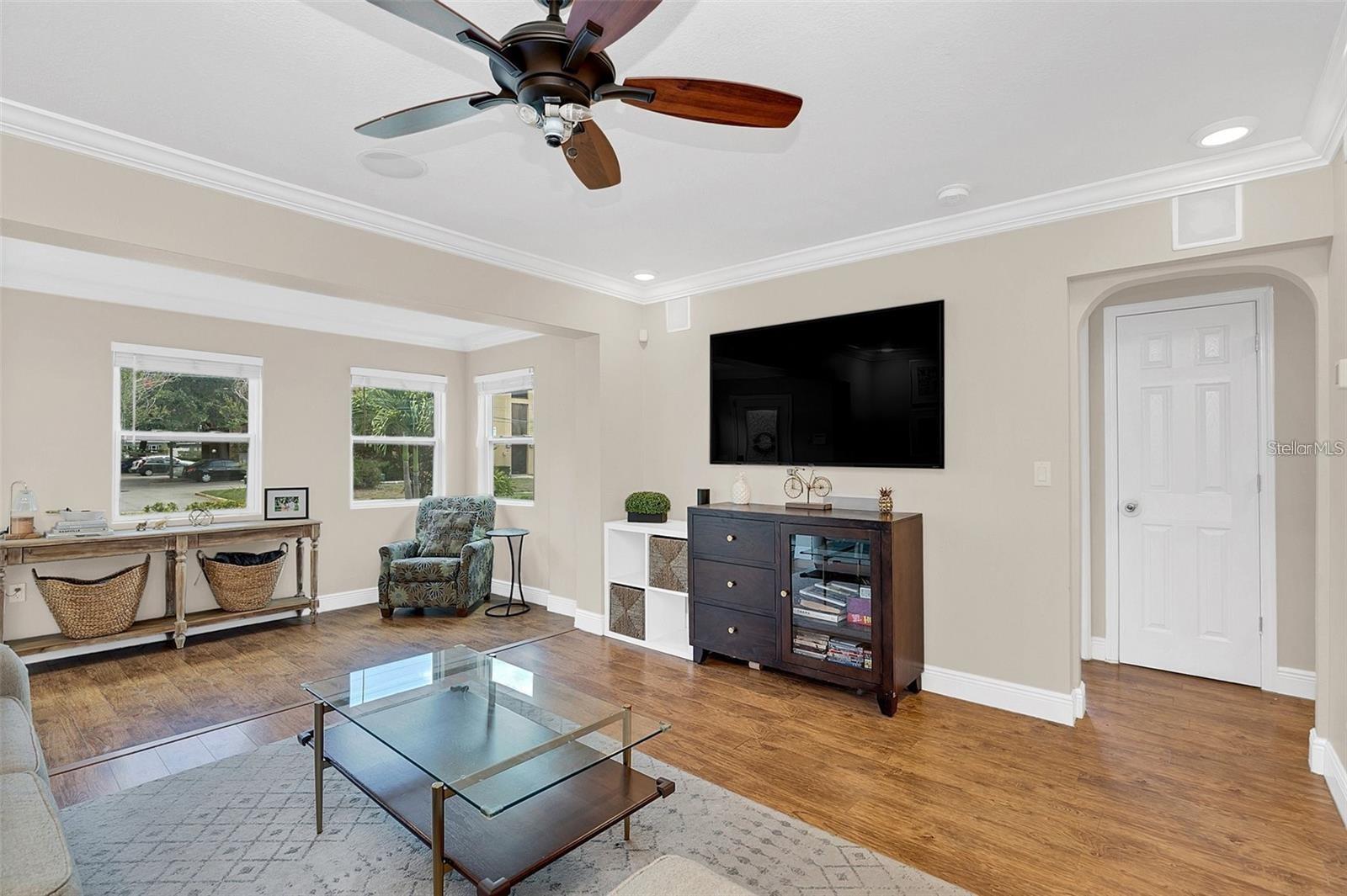 LAKE DAVIS HEIGHTS - Residential Lease