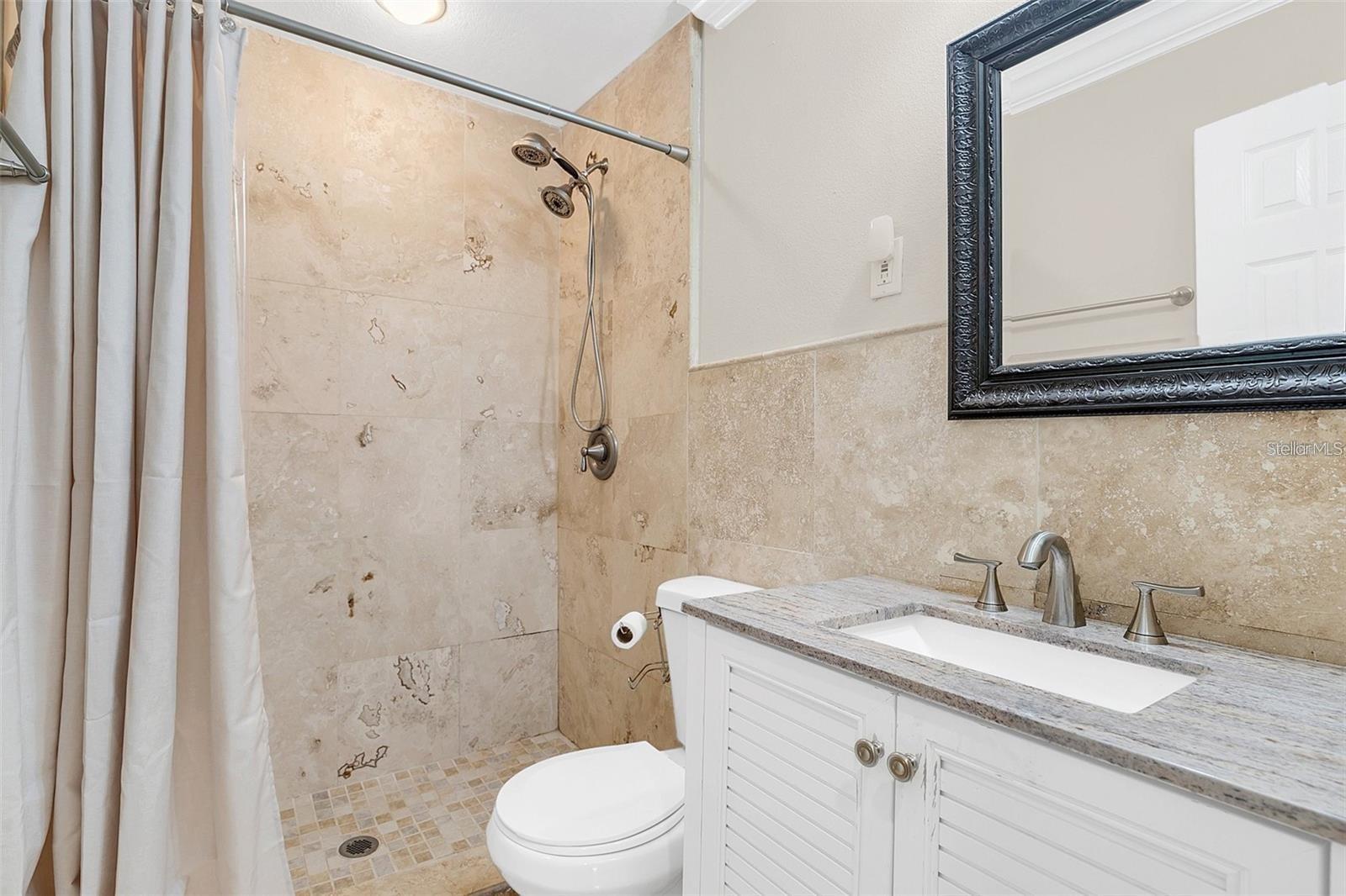 LAKE DAVIS HEIGHTS - Residential Lease